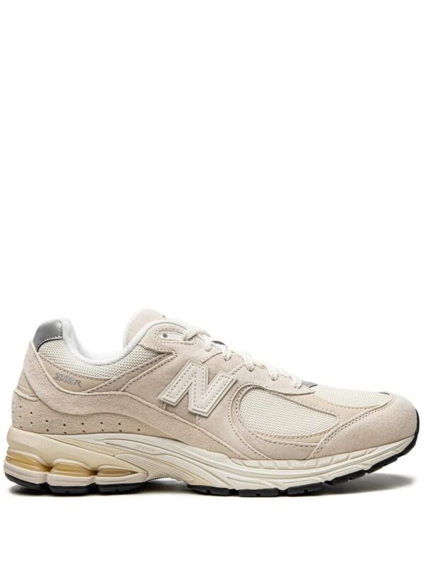 19311911_42364465_1000-1.jpg New Balance 2002R low-top sneakers