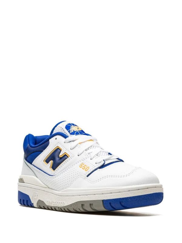 19312535_42363831_1000-1.jpg New Balance 550 low-top sneakers