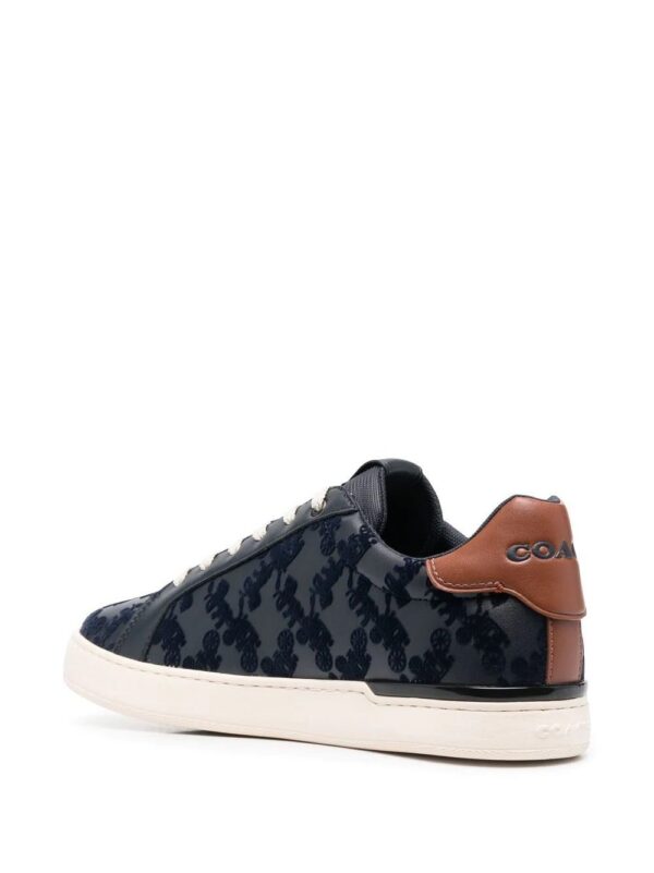 19312650_42466892_1000-1.jpg Coach Horse & Carriage motif sneakers