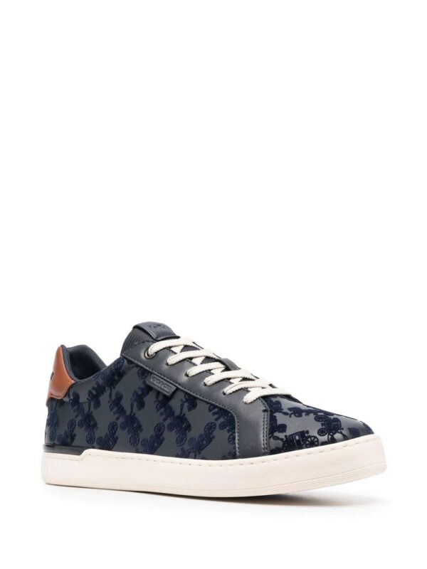 19312650_42466898_1000-1.jpg Coach Horse & Carriage motif sneakers