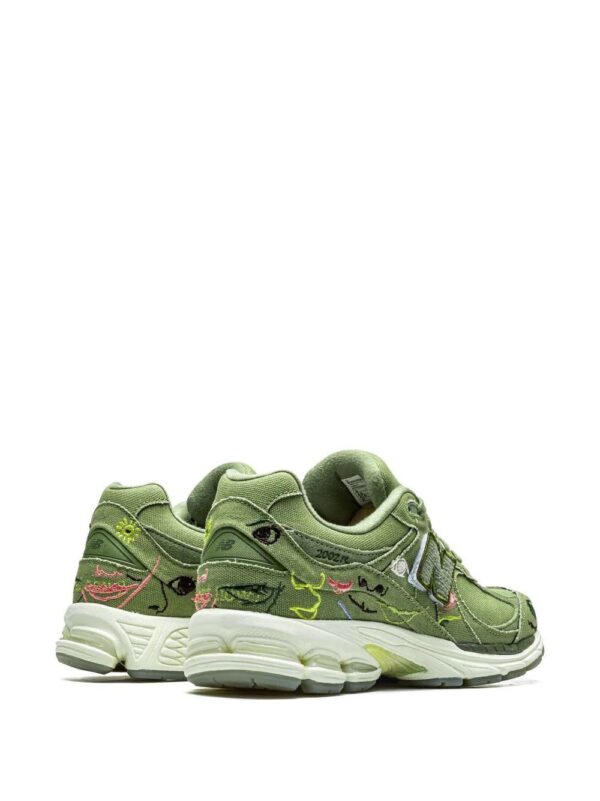 19324155_42420090_1000-1.jpg New Balance x Bryant Giles 2002R low-top sneakers