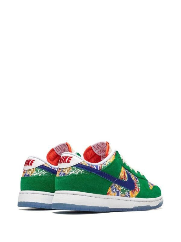 19335284_42450603_1000.jpg Nike Dunk Low sneakers "Foam Finger"