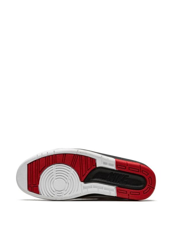 19347488_42634591_1000-1.jpg Jordan Air Jordan 2 Retro OG "Chicago" sneakers