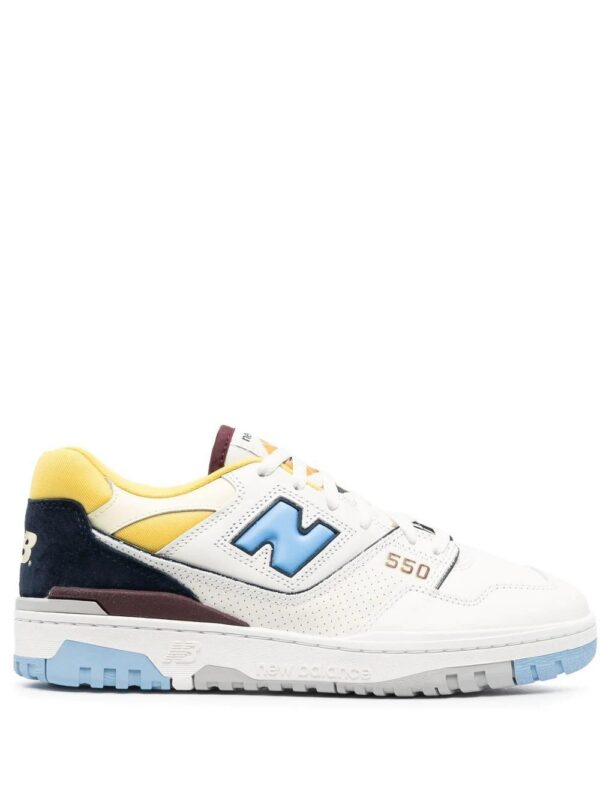 19380610_42639077_1000-1.jpg New Balance BB550 low-top sneakers