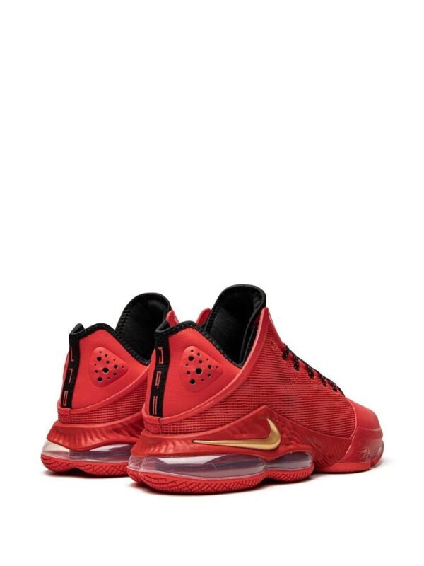 Nike  LeBron 19 Low sneakers