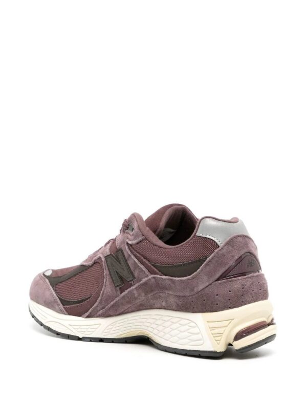 19386476_43674920_1000-1.jpg New Balance Bryant Giles 2002R sneakers