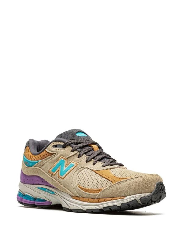 19394758_42641523_1000-1.jpg New Balance 2002R low-top sneakers