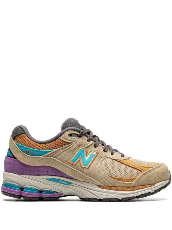 19394758_42642222_1000-1.jpg New Balance 2002R low-top sneakers