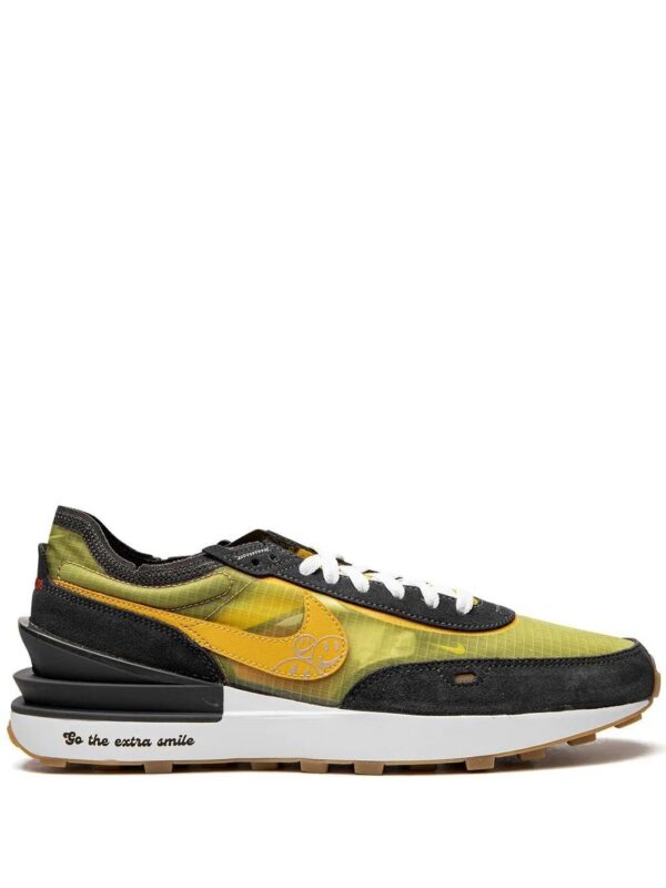 19394788_42634677_1000-1.jpg Nike Waffle One “Go The Extra Smile” sneakers