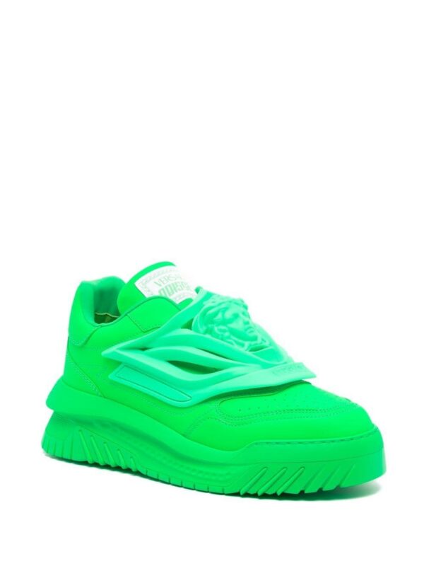 19411003_43700319_1000.jpg Versace Medusa Head low-top sneakers
