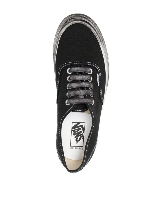 19427618_43263763_1000.jpg Vans Authentic LX sneakers