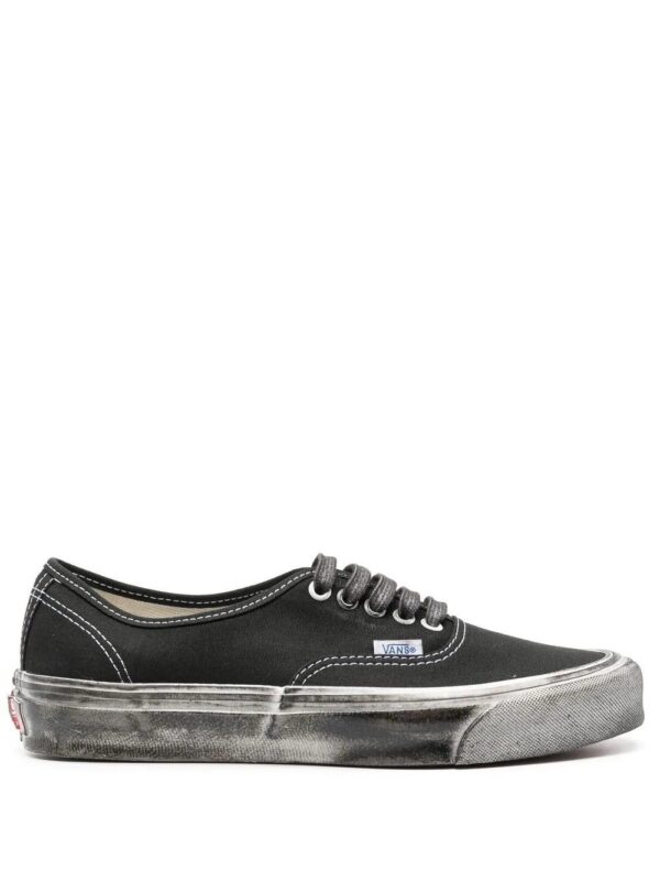 19427618_43264186_1000.jpg Vans Authentic LX sneakers