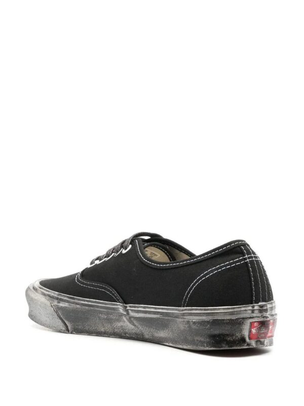 19427618_43264191_1000.jpg Vans Authentic LX sneakers