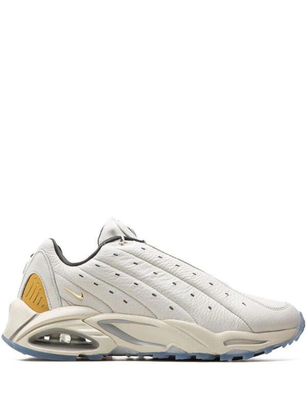 19429627_43666168_1000-1.jpg Nike x Drake Hot Step Air Terra Nocta sneakers