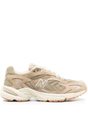 19442723_43271938_1000_012e3ac3-8f37-445c-b8b4-003e73c1229a-1.jpg New Balance ML725W lace-up sneakers