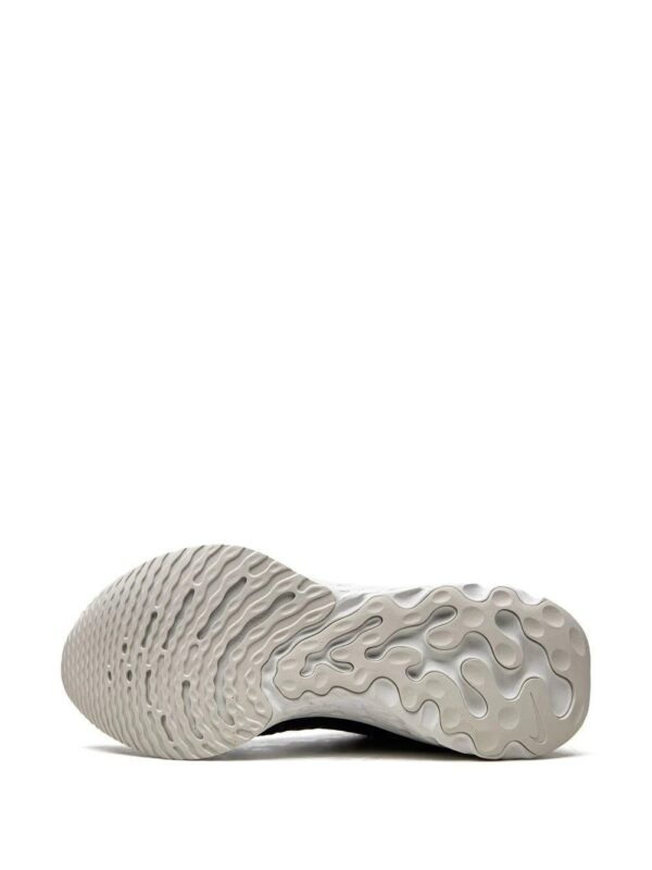 19462367_43380902_1000-1.jpg Nike React Infinity Run sneakers