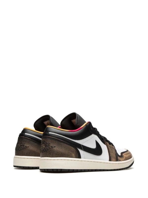19469713_43337181_1000.jpg Jordan Air Jordan 1 Low “Wear-Away” sneakers
