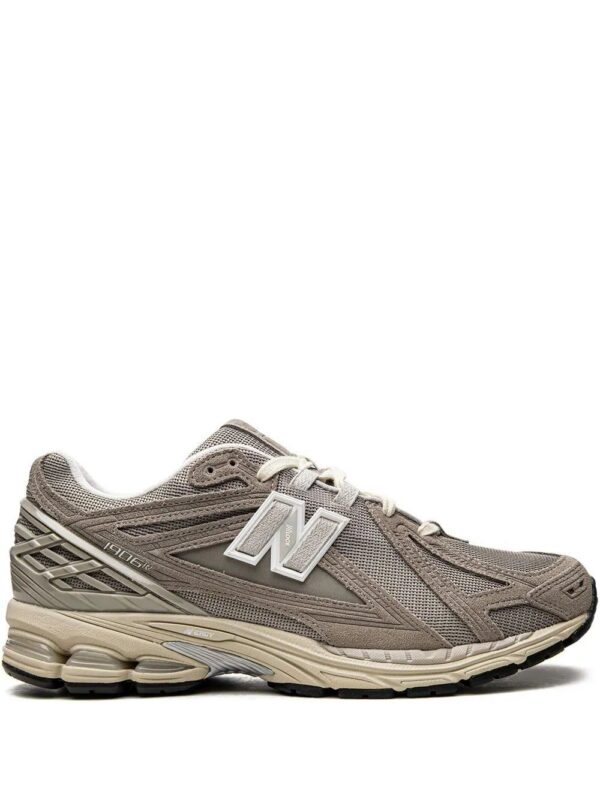 19472272_43361814_1000-1.jpg New Balance 1906R low-top sneakers