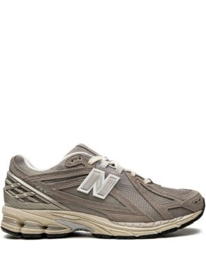 19472272_43361814_1000.jpg New Balance 1906R low-top sneakers