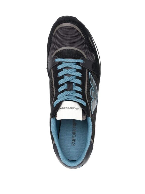 19472359_44361951_1000.jpg Emporio Armani logo-patch lace-up sneakers