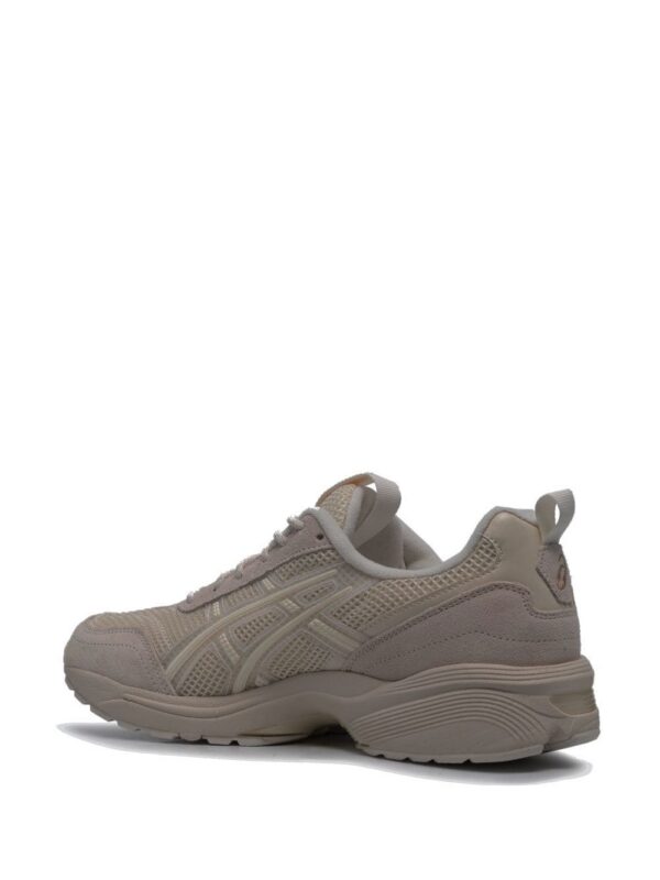 19479184_43640009_1000-1.jpg ASICS low-top lace-up sneakers