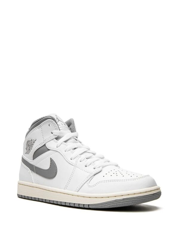 19493391_43385332_1000-1.jpg Jordan Air Jordan 1 Mid "White/Stealth Grey" sneakers