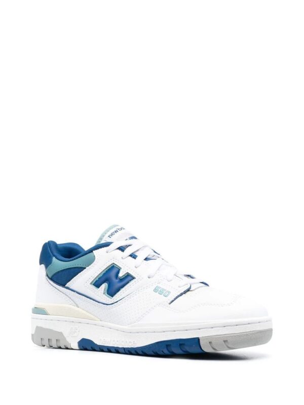19541514_43585757_1000-1.jpg New Balance 550 low-top sneakers