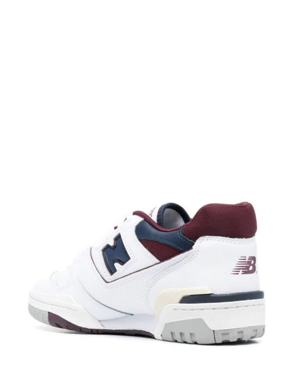 19541517_43587638_1000-1.jpg New Balance 550 low-top sneakers
