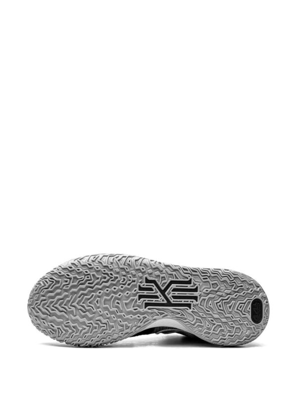 Nike  Kyrie Low 4 sneakers