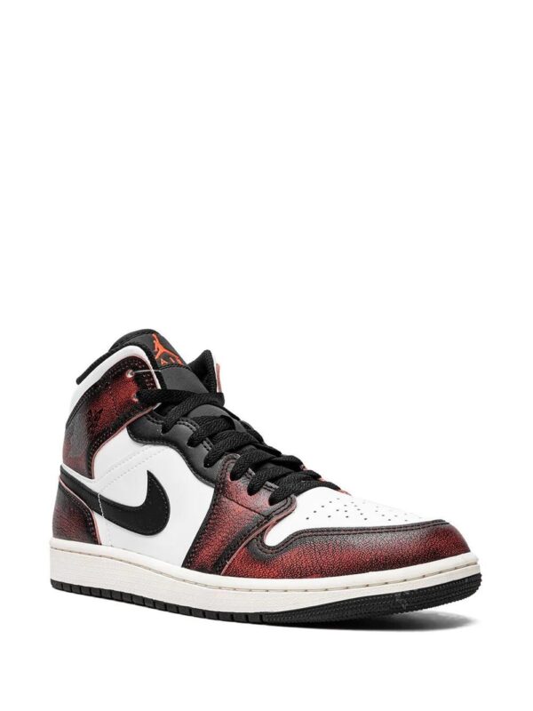 19557574_43596589_1000-1.jpg Jordan Air Jordan 1 Mid SE sneakers