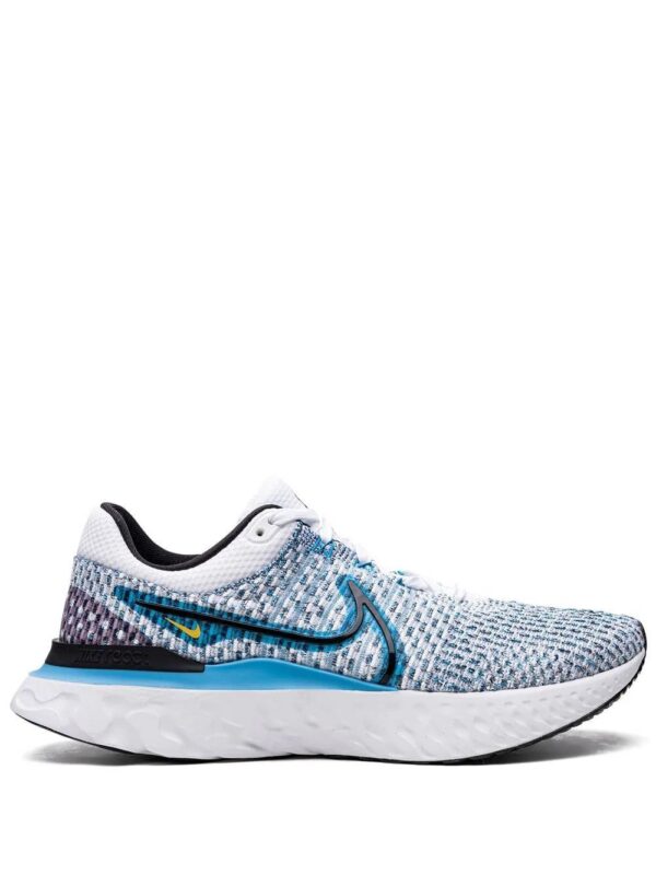 19557580_43608182_1000-1.jpg Nike React Infinity Run Flyknit 3 sneakers.