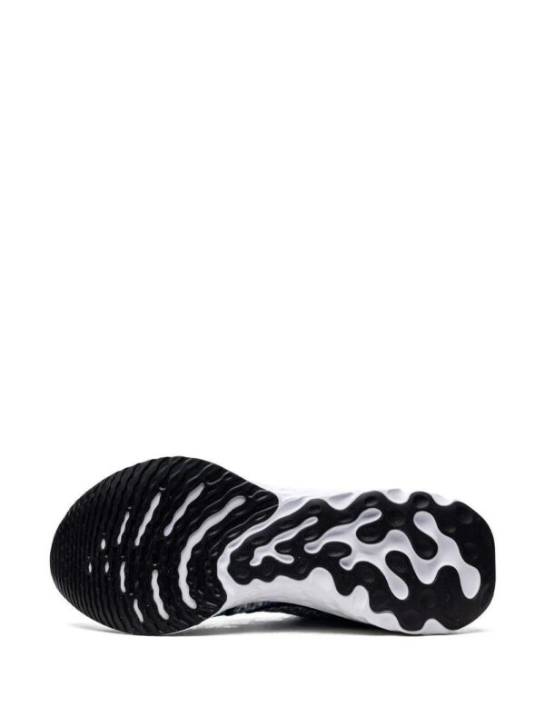 19557580_43608191_1000-1.jpg Nike React Infinity Run Flyknit 3 sneakers.