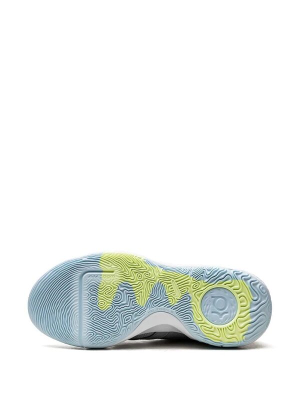 19593048_43663221_1000-1.jpg Nike KD Trey 5 X high-top sneakers