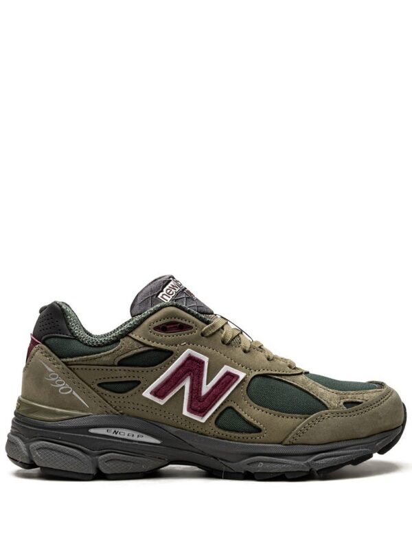 19626965_43748454_1000-1.jpg New Balance 990v3 low-top sneakers
