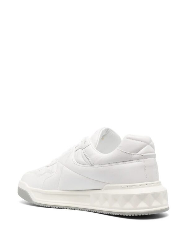 19937146_44838138_1000.jpg Valentino Garavani One Stud leather sneakers