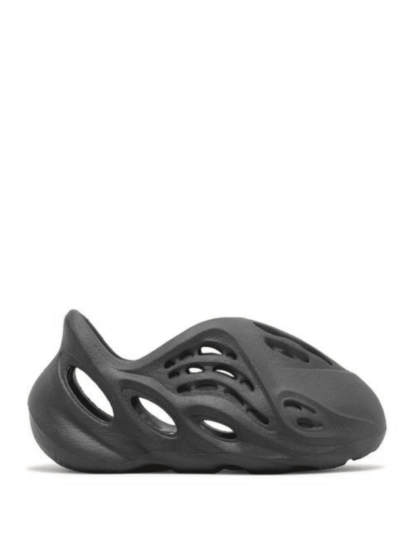 1_25137104-a30f-4ee9-b39c-c6121746ddfa.png Yeezy Foam Runner Kids 'Onyx'
