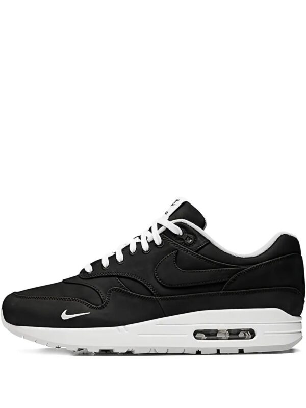 21062678_61158504_1000.jpg Nike Air Max 1 "DSM" sneakers