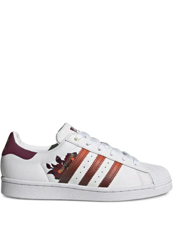 22438228_61292297_1000.jpg adidas Superstar sneakers