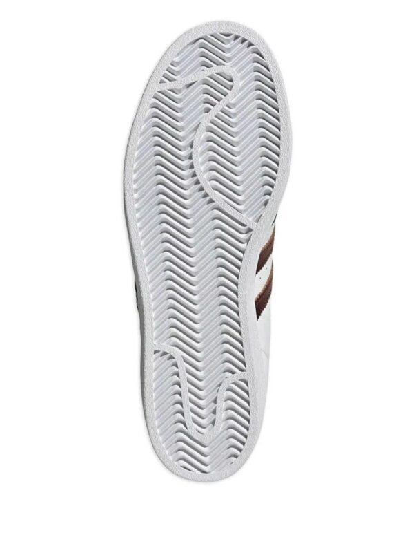22438228_61292301_1000.jpg adidas Superstar sneakers