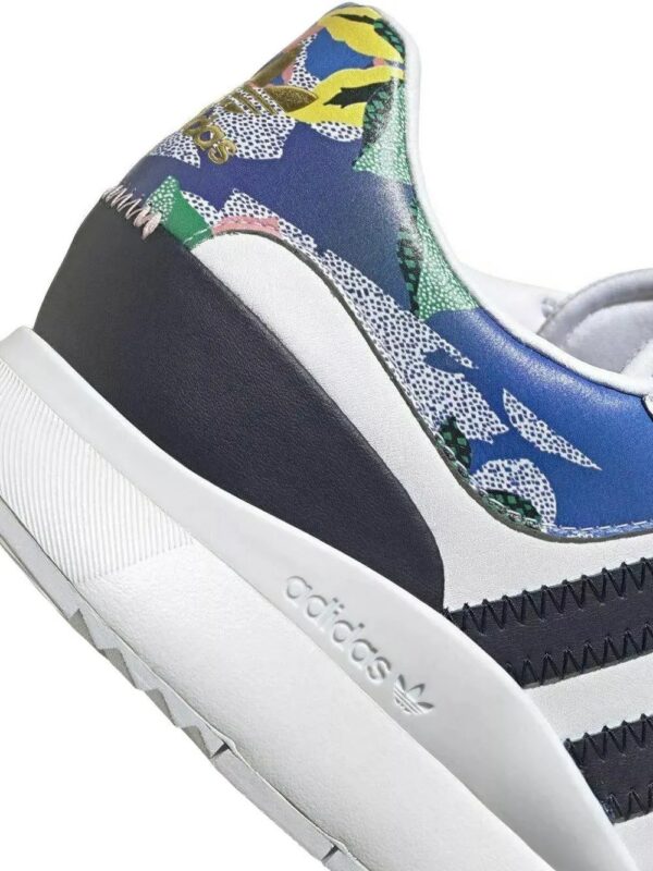 22439368_61142345_1000.jpg adidas SL Andridge sneakers