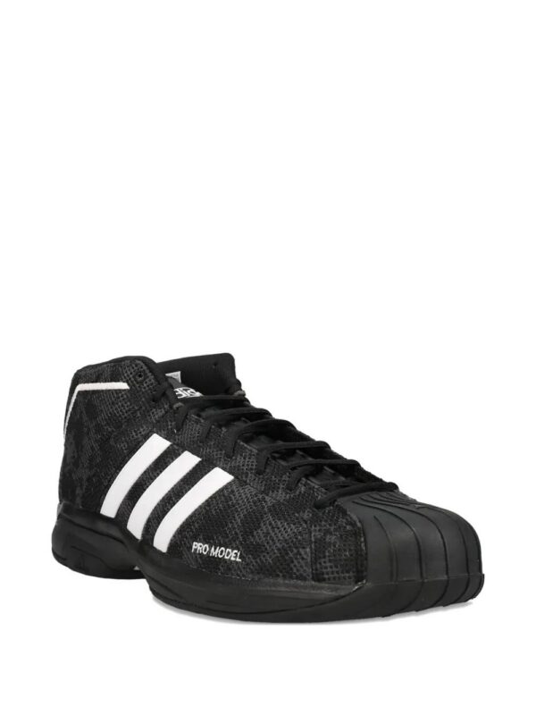 22439483_61141172_1000.jpg adidas Pro Model trainers