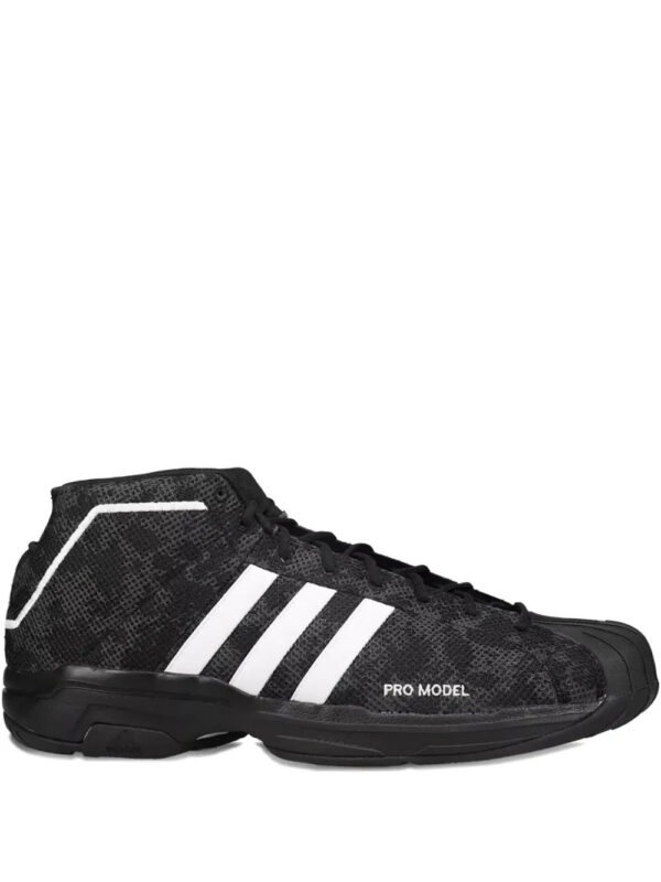 22439483_61141661_1000.jpg adidas Pro Model trainers
