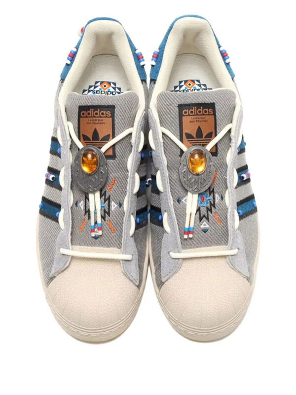 22440366_61152027_1000.jpg adidas Superstar slip-on sneakers