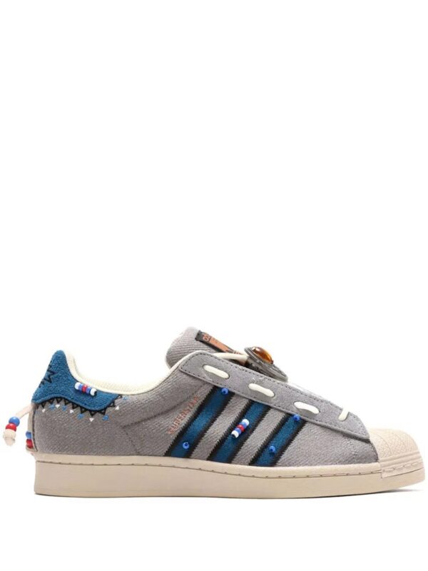 22440366_61291025_1000.jpg adidas Superstar slip-on sneakers
