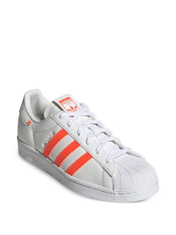 22441791_61291148_1000.jpg adidas Superstar sneakers