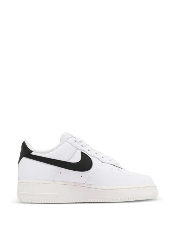 25145618_61270416_1000.jpg Nike Gazelle "White" sneakers