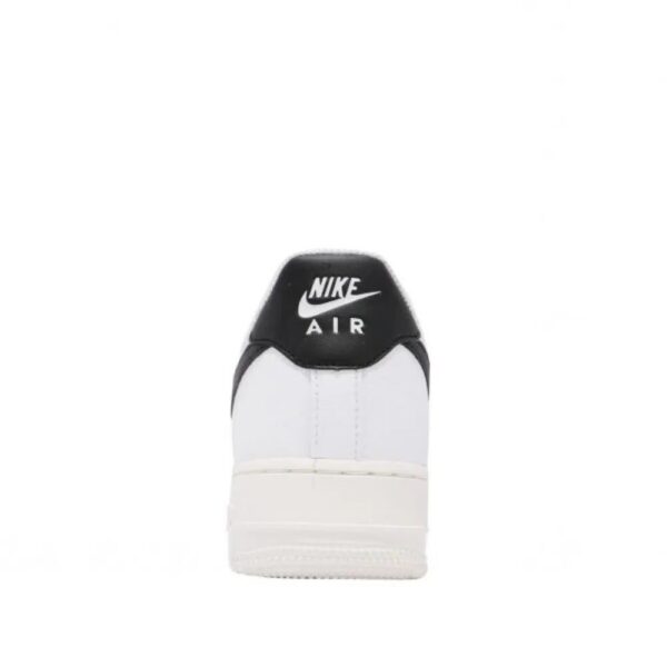 25145618_61412938_1000.jpg Nike Gazelle "White" sneakers