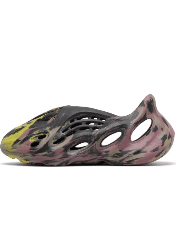 2_400cf32a-de91-4491-9762-b9c5a30617ca.png Yeezy Foam Runner 'MX Carbon'