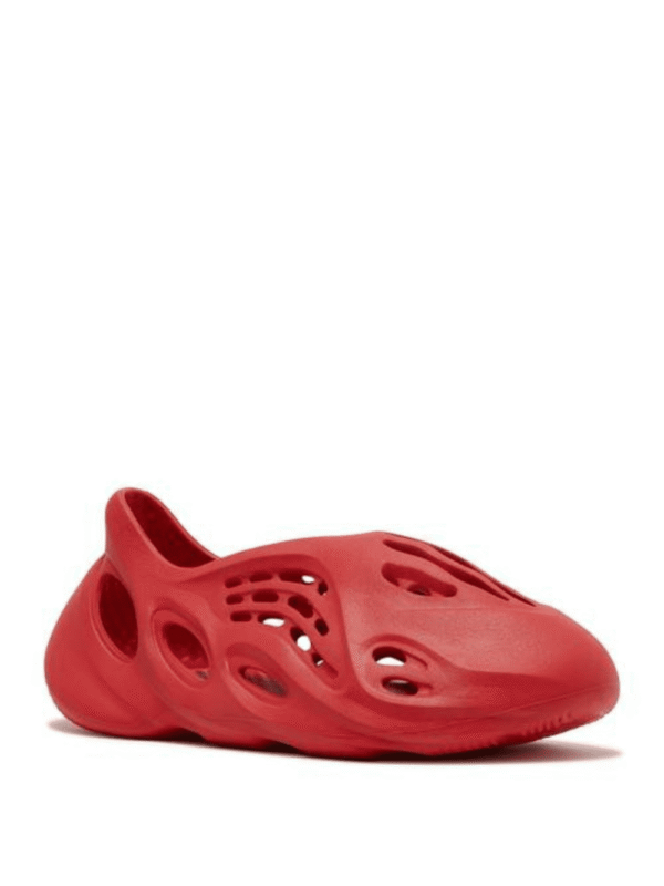 2_d4a8b71a-26ac-4d00-9047-0bd01840e558.png Yeezy Foam Runner 'Vermilion'