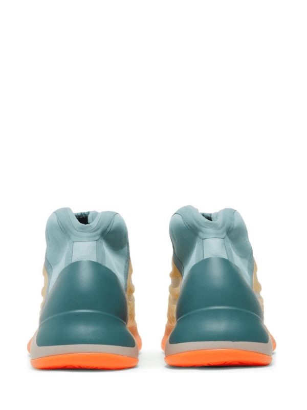 Yeezy Quantum 'Hi-Res Coral'